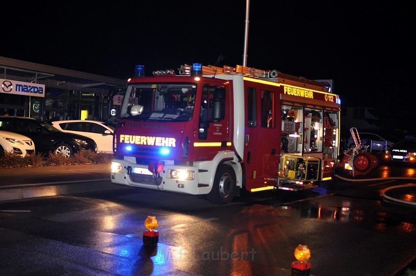 Brandstiftung auf Autohaeuser Leverkusen Robert Blum Str P01.JPG